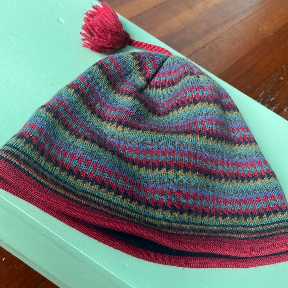 Patagonia Men’s Beanie with Tassel, size Large